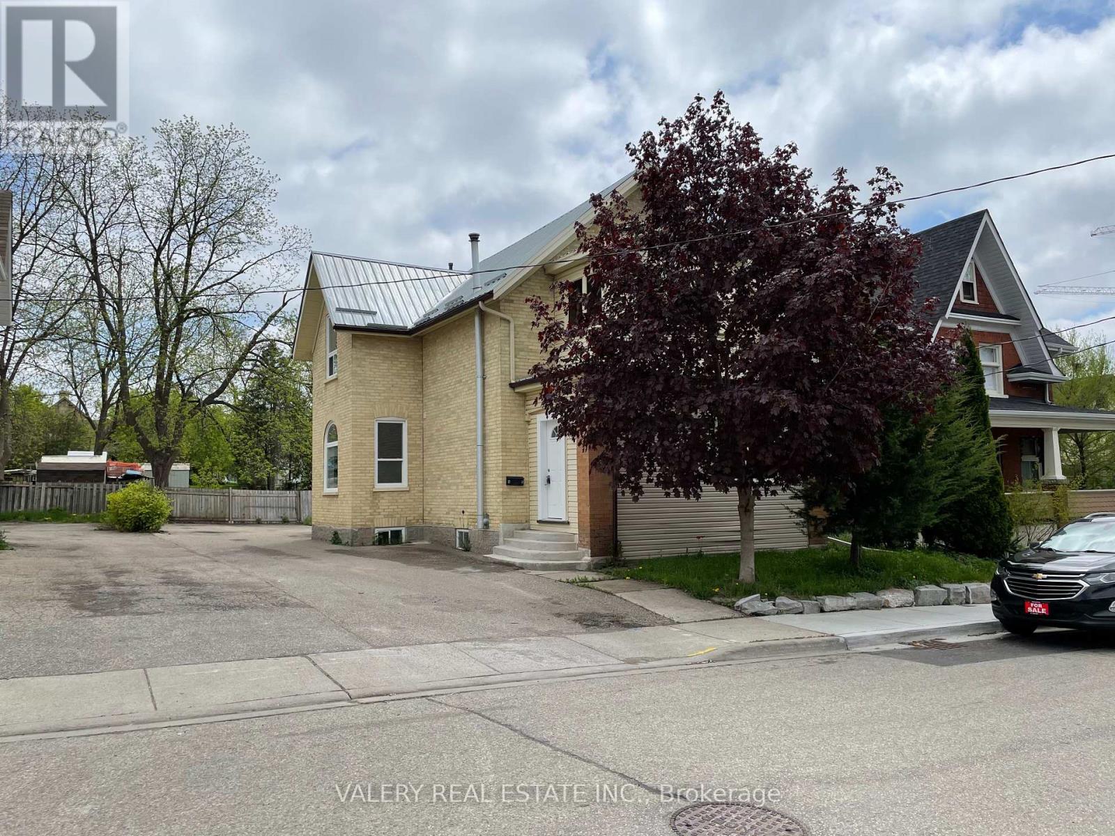 MAIN - 49 MADISON AVENUE N, Kitchener, Ontario