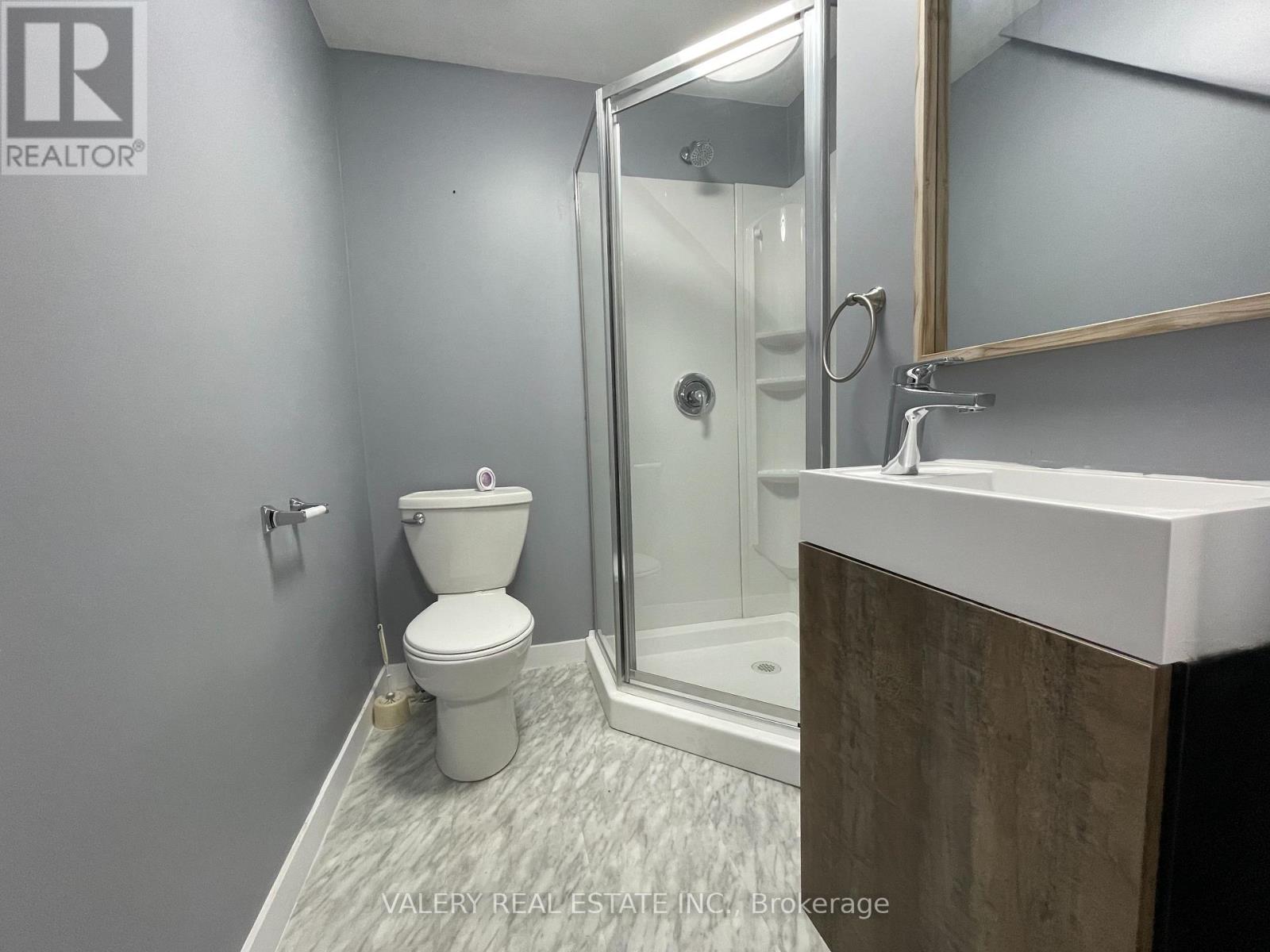 Main - 49 Madison Avenue N, Kitchener, Ontario  N2H 2Z5 - Photo 11 - X13134280