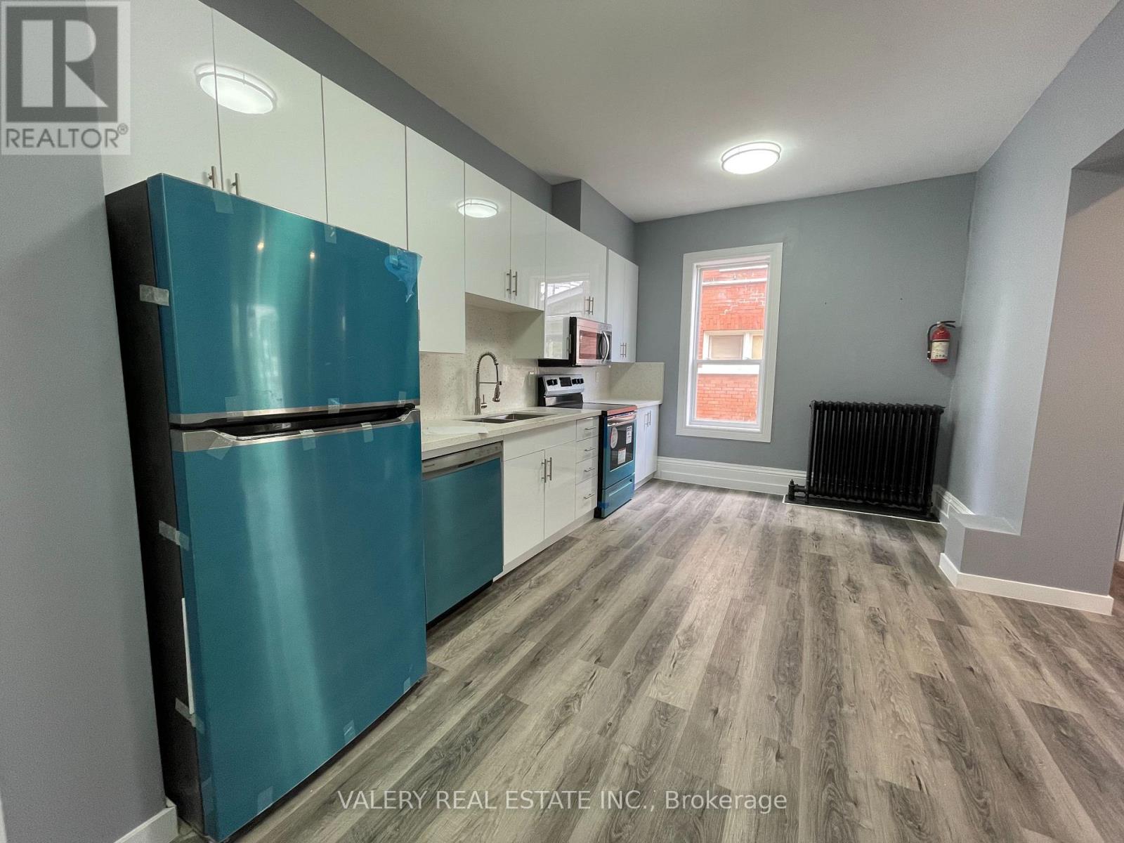 Main - 49 Madison Avenue N, Kitchener, Ontario  N2H 2Z5 - Photo 2 - X13134280