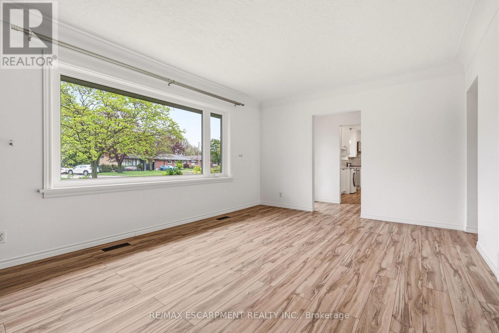 25 Briarsdale Drive, St. Catharines, Ontario  L2T 2Z4 - Photo 8 - X13134288