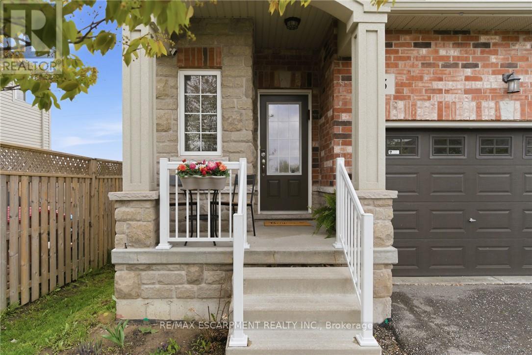 5 - 73 Medici Lane, Hamilton, Ontario  L9B 0H3 - Photo 3 - X13134316