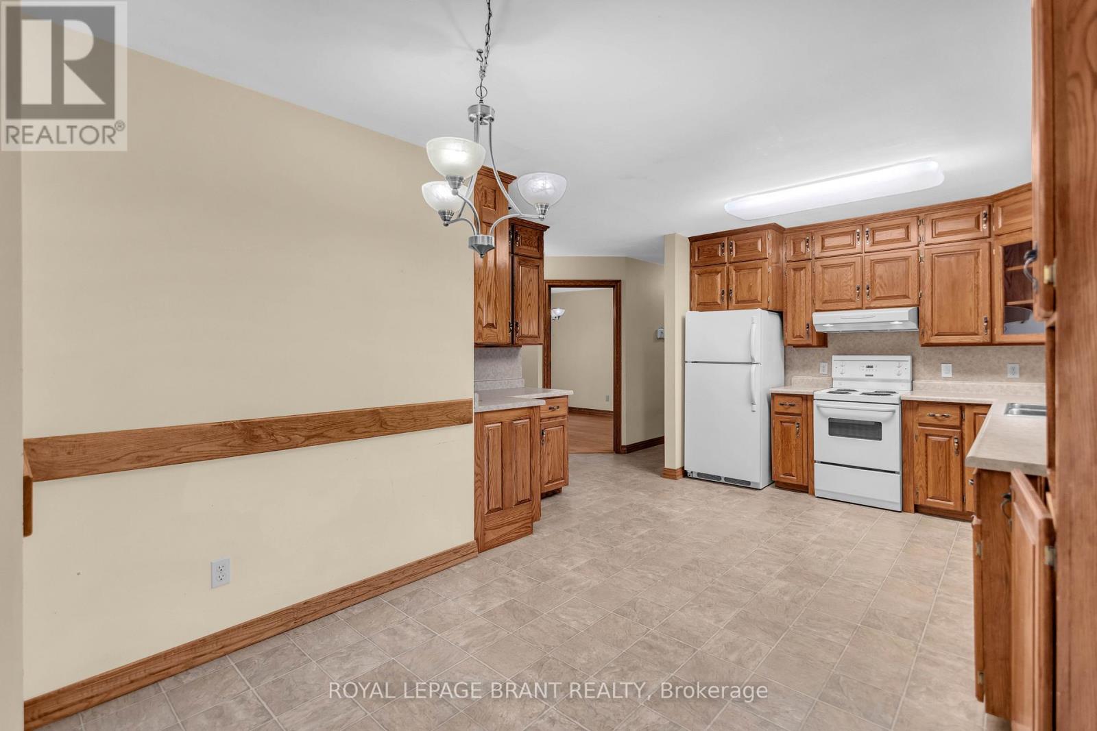 10 Burnside Drive, Brant, Ontario  N0B 1E0 - Photo 13 - X13134386