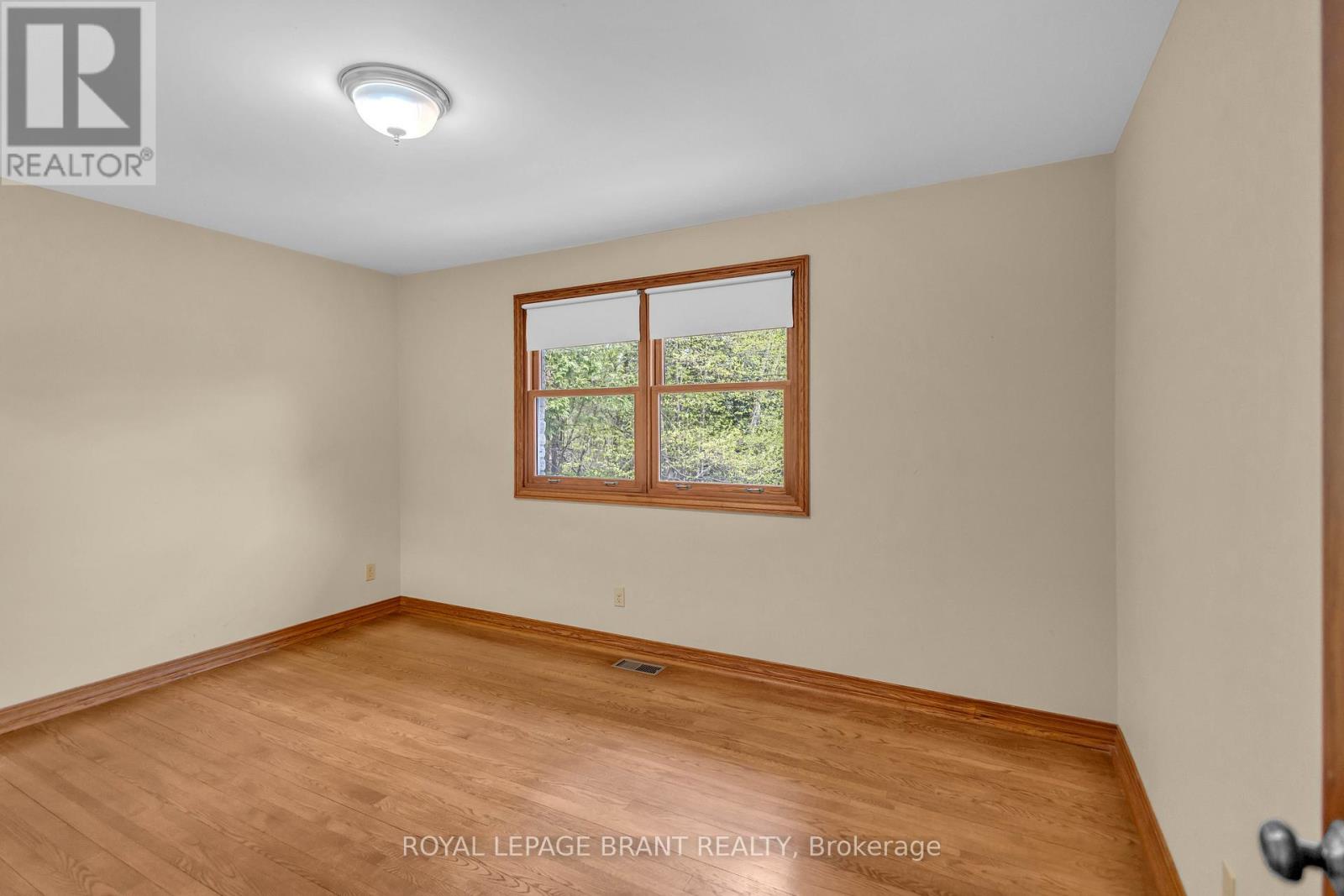 10 Burnside Drive, Brant, Ontario  N0B 1E0 - Photo 18 - X13134386