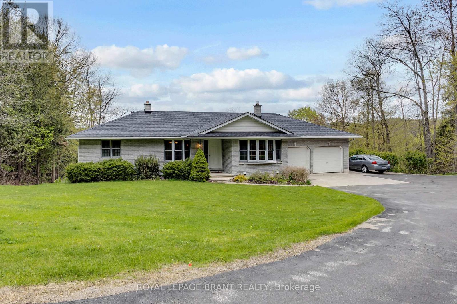 10 Burnside Drive, Brant, Ontario  N0B 1E0 - Photo 2 - X13134386