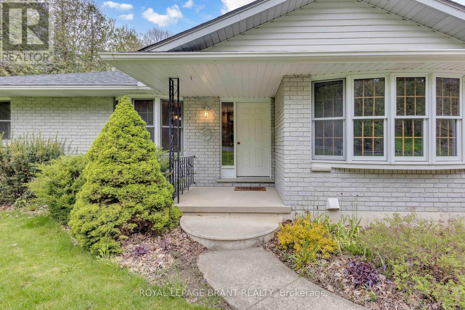 10 Burnside Drive, Brant, Ontario  N0B 1E0 - Photo 4 - X13134386