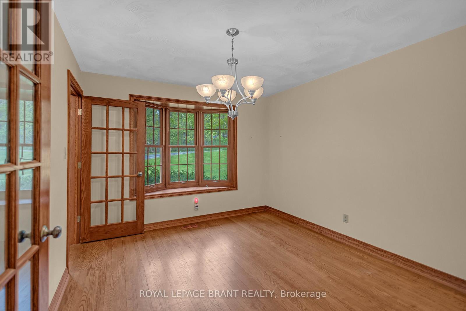 10 Burnside Drive, Brant, Ontario  N0B 1E0 - Photo 8 - X13134386