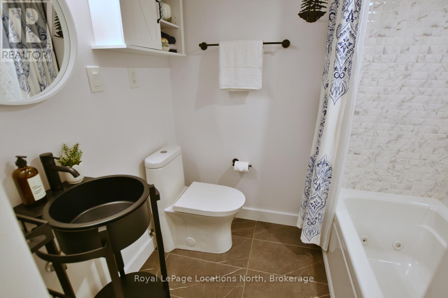 33 D Lane, Collingwood, Ontario  L9Y 0X2 - Photo 22 - S13134576