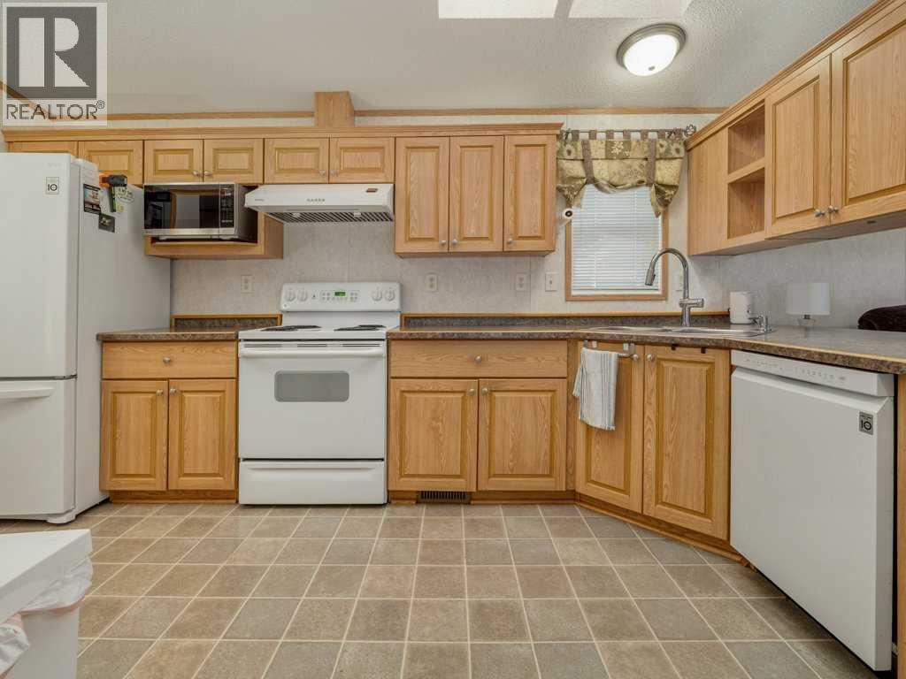 206 Station Boulevard, Coaldale, Alberta  T1M 1P5 - Photo 20 - A2270594