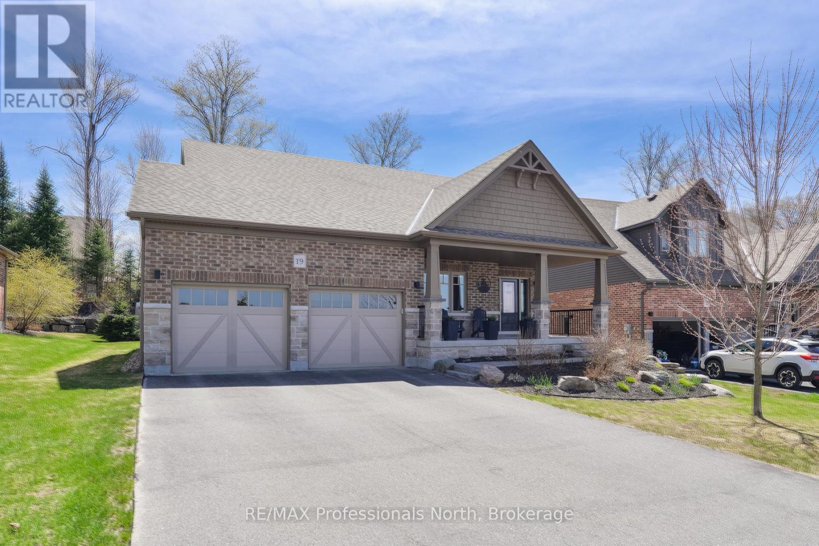 19 SELKIRK DRIVE, Huntsville, Ontario