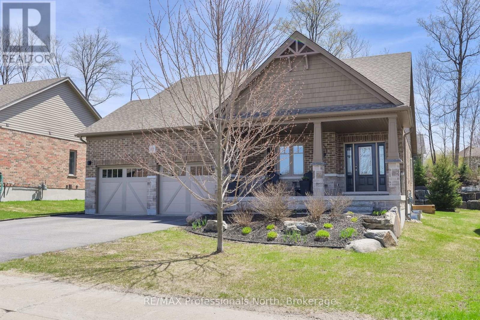 19 Selkirk Drive, Huntsville, Ontario  P1H 0C5 - Photo 2 - X13134504