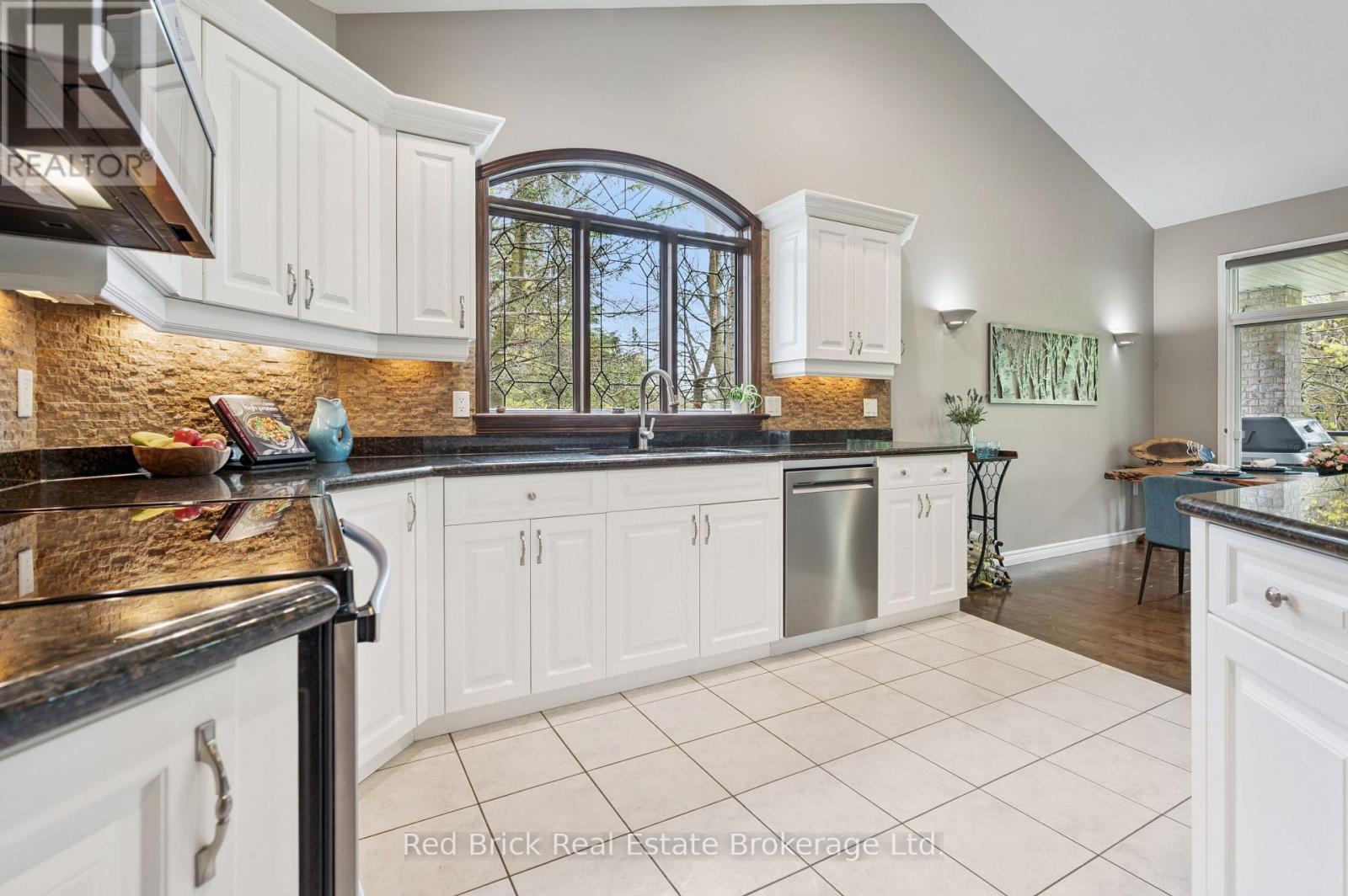 326 Erb Street, Centre Wellington, Ontario  N0B 1S0 - Photo 11 - X13134552