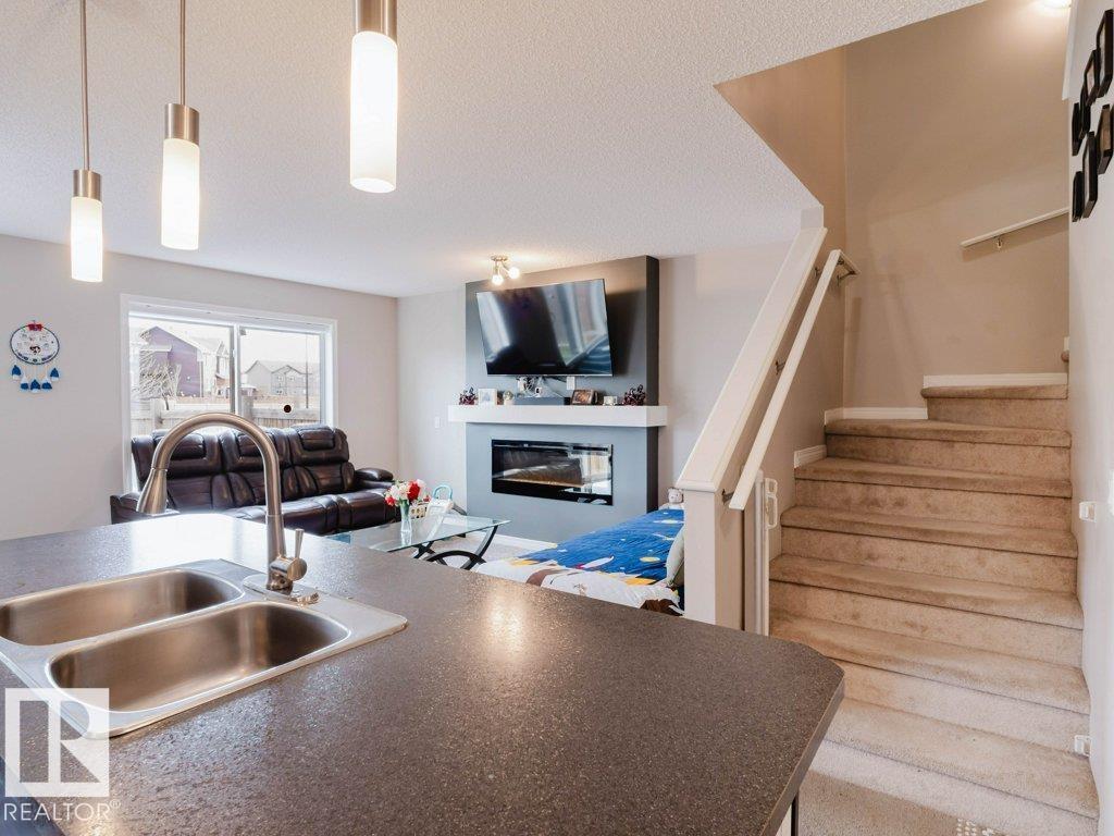 7607 24 Av Sw, Edmonton, Alberta  T6X 1S6 - Photo 9 - E4488000