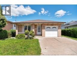 1042 BROOKVIEW CRESCENT, Windsor, Ontario