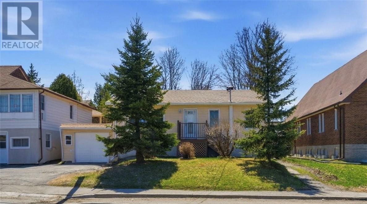 1545 Bellevue Street, Sudbury, Ontario  P3B 3G4 - Photo 1 - 2127754
