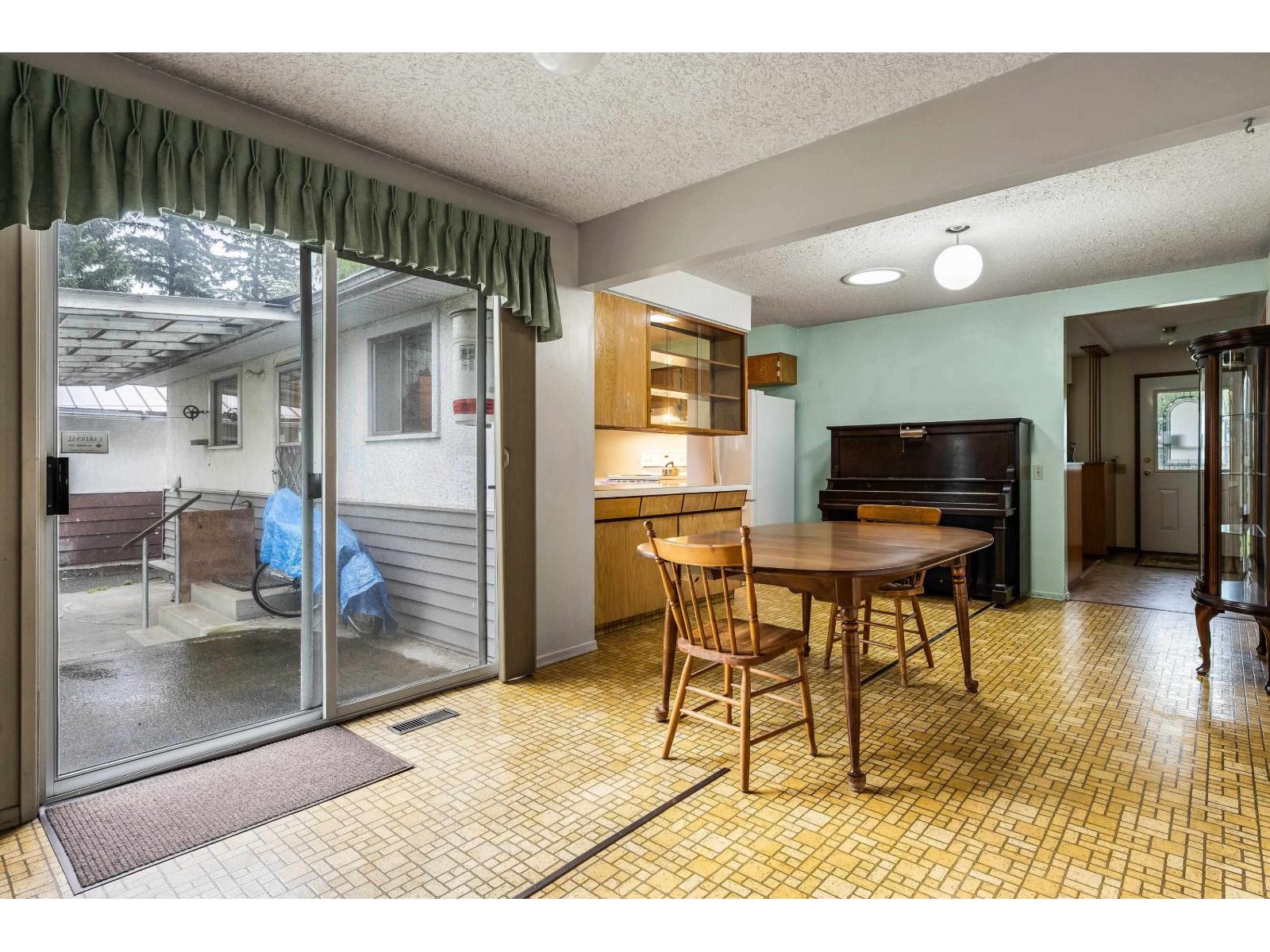 47123 First Avenue, Chilliwack Proper East, Chilliwack, British Columbia  V2P 8B6 - Photo 10 - R3124015