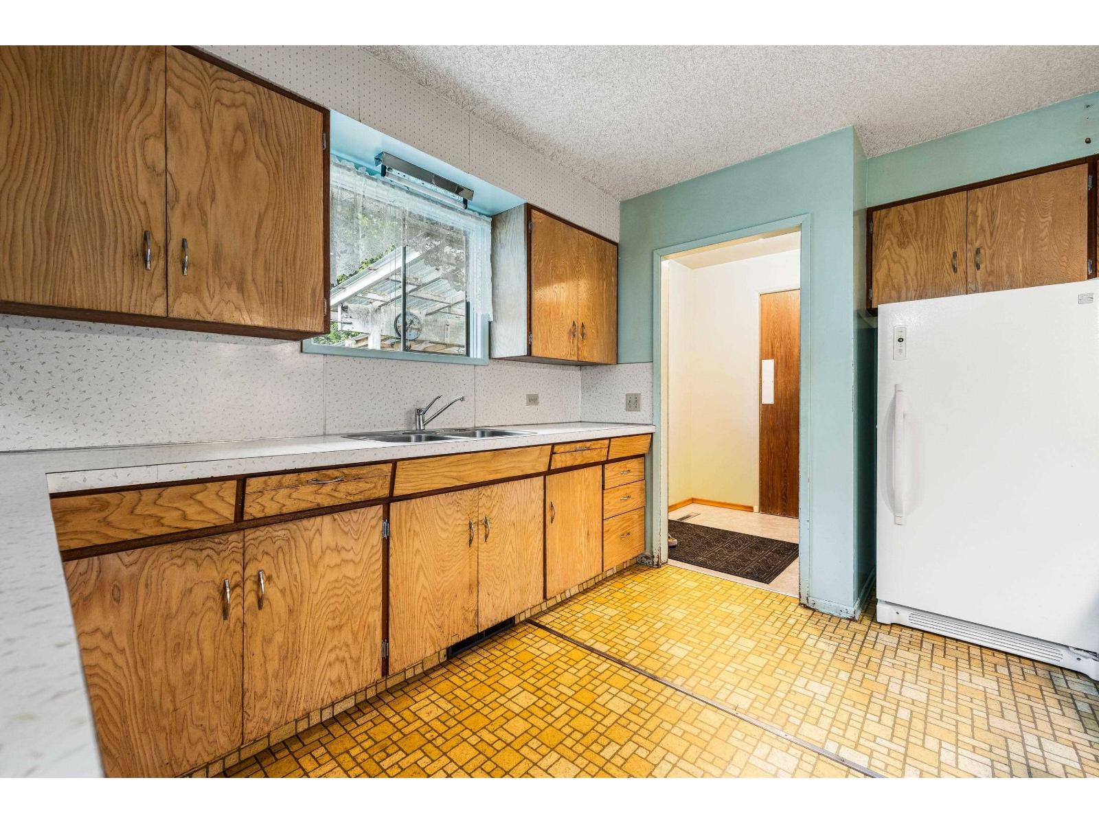 47123 First Avenue, Chilliwack Proper East, Chilliwack, British Columbia  V2P 8B6 - Photo 12 - R3124015