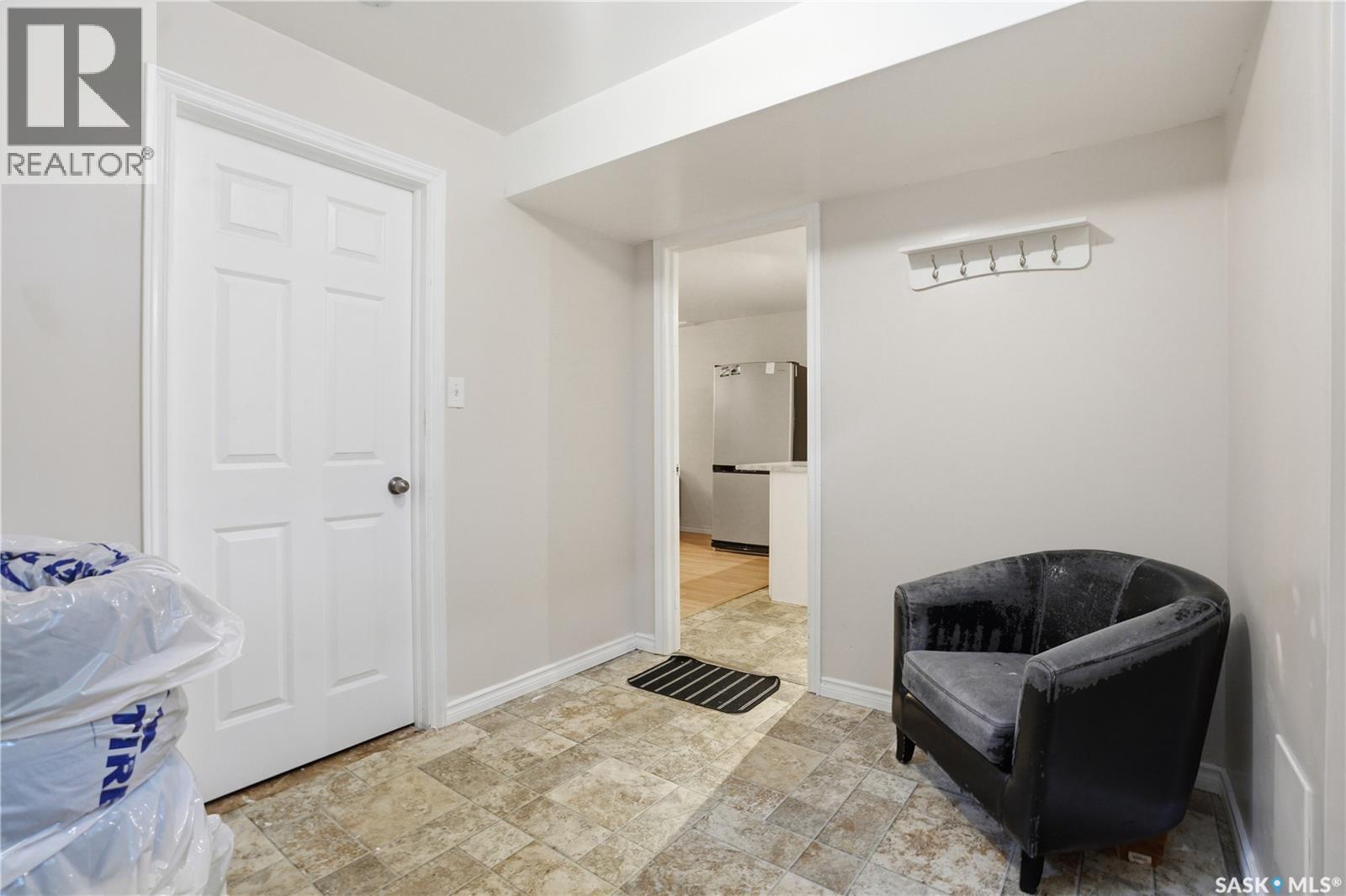 1113 Wilson Crescent, Saskatoon, Saskatchewan  S7J 2M7 - Photo 27 - SK036006