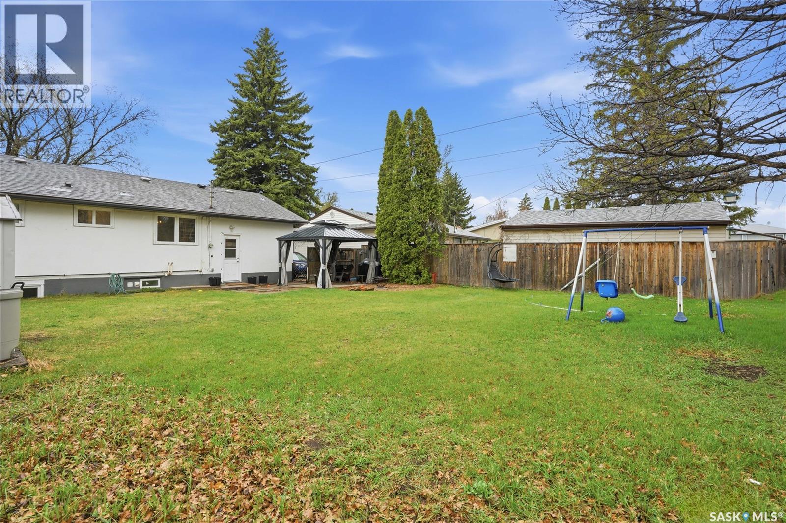 1113 Wilson Crescent, Saskatoon, Saskatchewan  S7J 2M7 - Photo 47 - SK036006