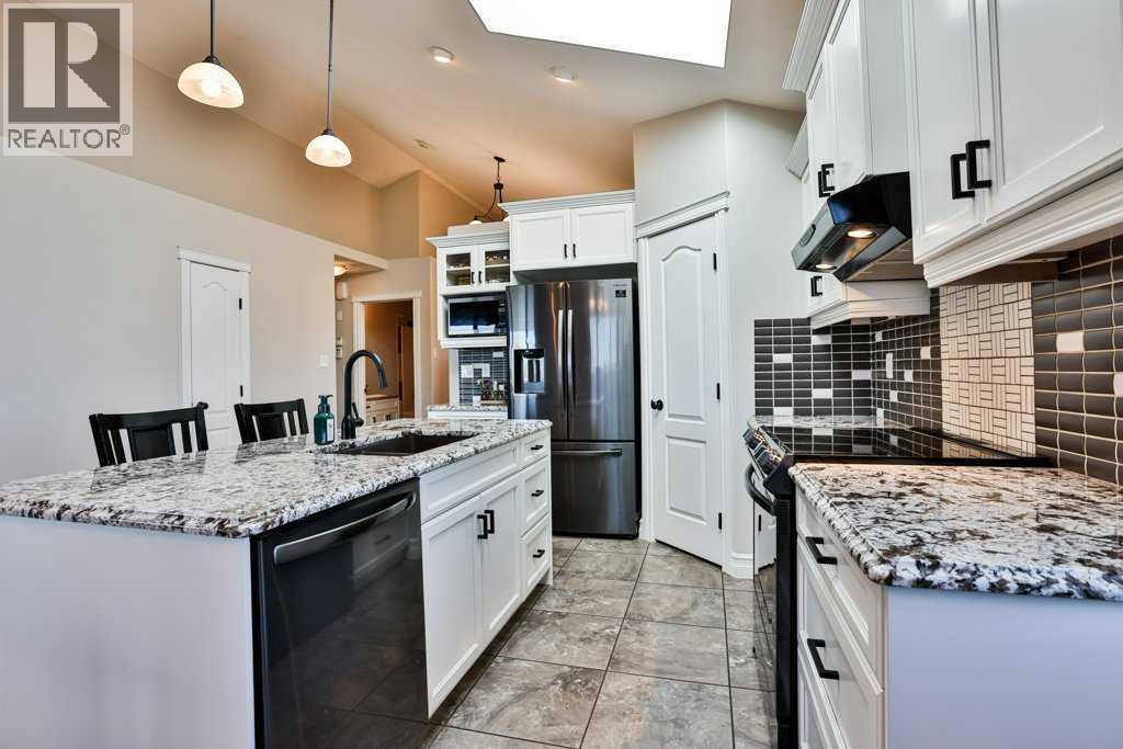 416 Haru Moriyama Place N, Lethbridge, Alberta  T1H 5P1 - Photo 10 - A2294063