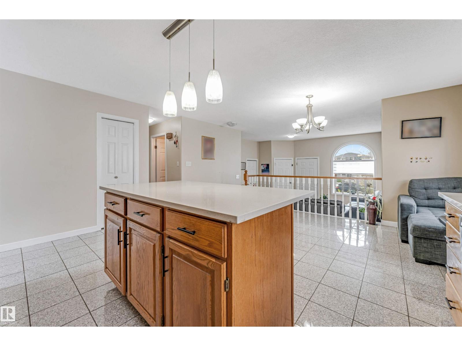 1529 49a St Nw Nw, Edmonton, Alberta  T6L 6Y6 - Photo 15 - E4488011