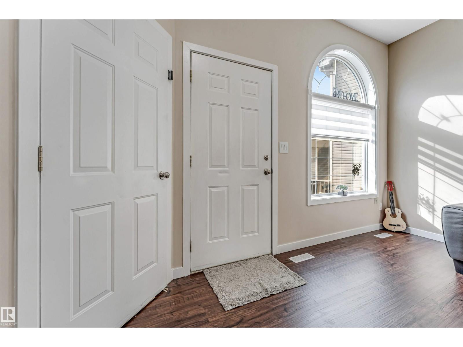 1529 49a St Nw Nw, Edmonton, Alberta  T6L 6Y6 - Photo 3 - E4488011