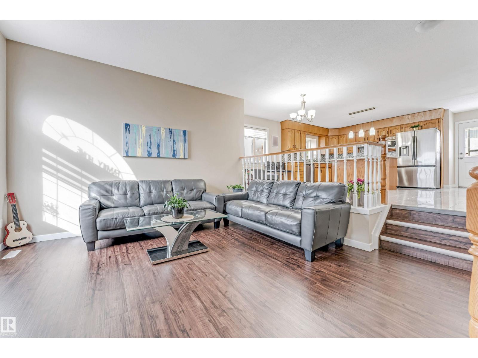 1529 49a St Nw Nw, Edmonton, Alberta  T6L 6Y6 - Photo 6 - E4488011