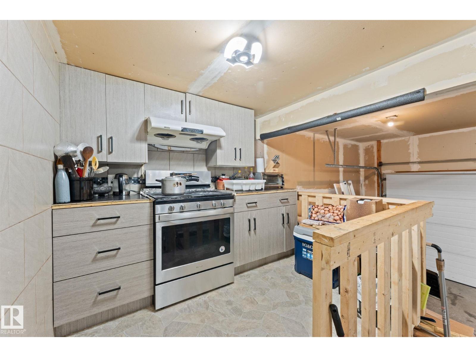 2124 35a Av Nw, Edmonton, Alberta  T6T 1W3 - Photo 9 - E4488013