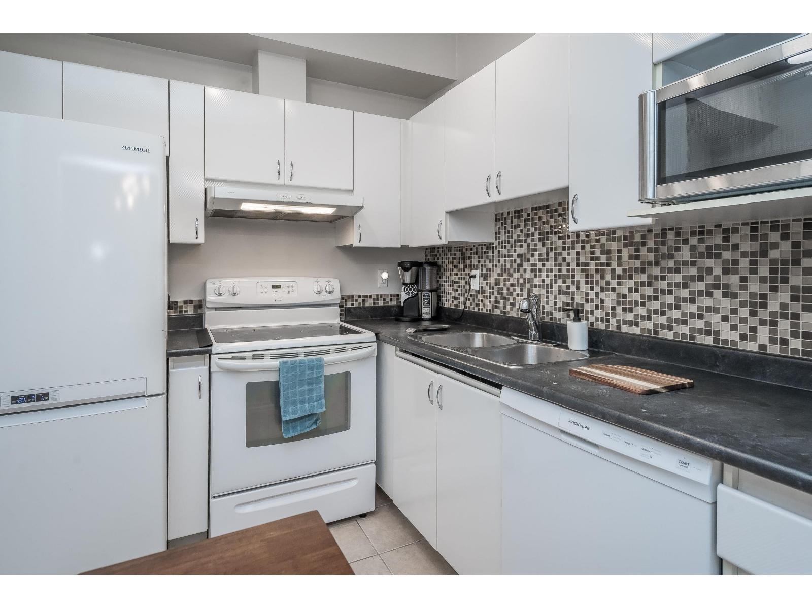 104 10668 138 Street, Surrey, British Columbia  V3T 5T2 - Photo 8 - R3123804