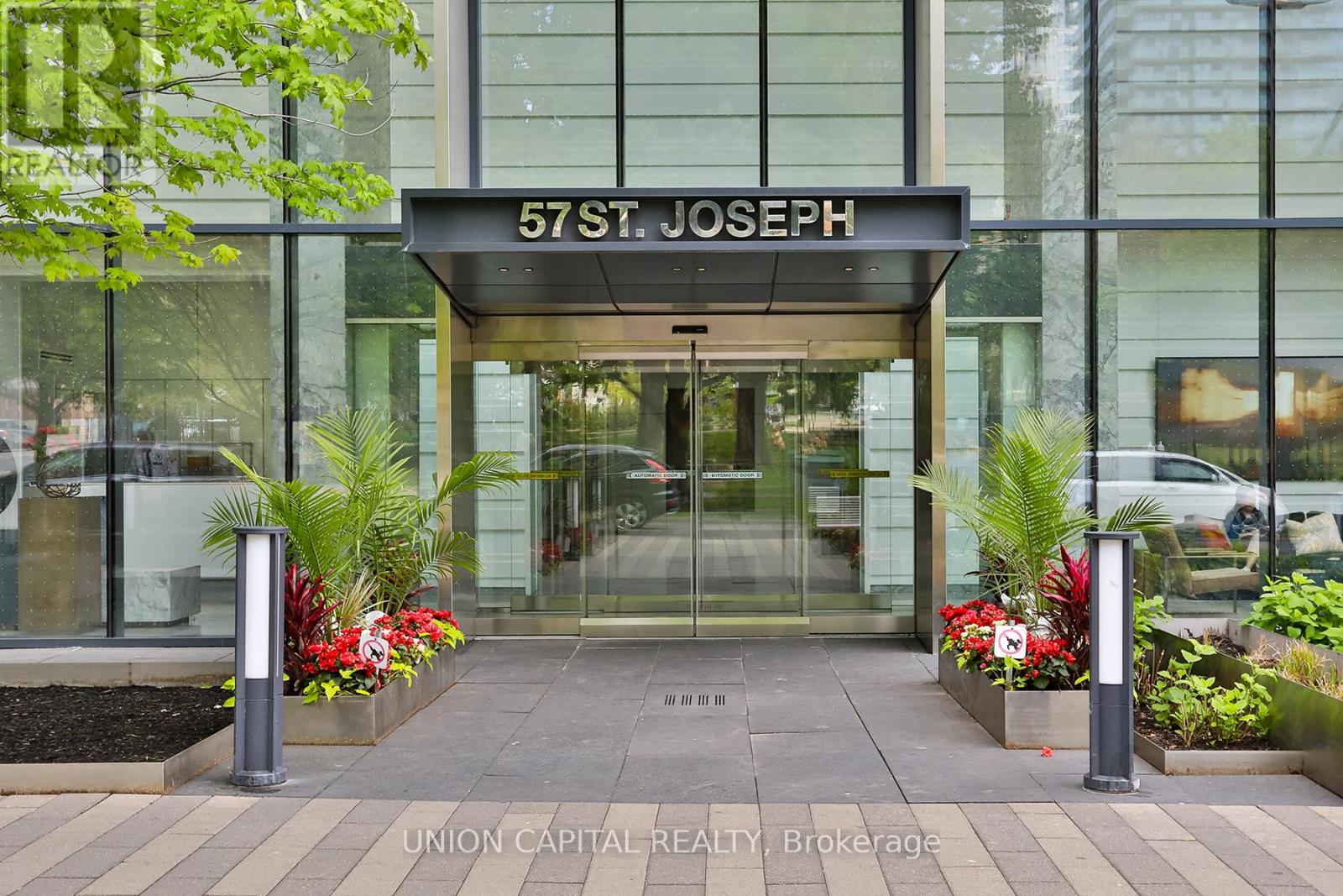 1307 - 57 ST JOSEPH STREET, Toronto, Ontario