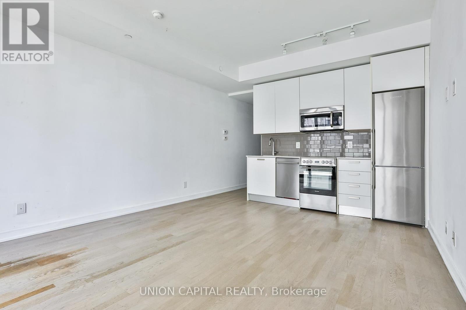1307 - 57 St Joseph Street, Toronto, Ontario  M5S 0C5 - Photo 4 - C13134478