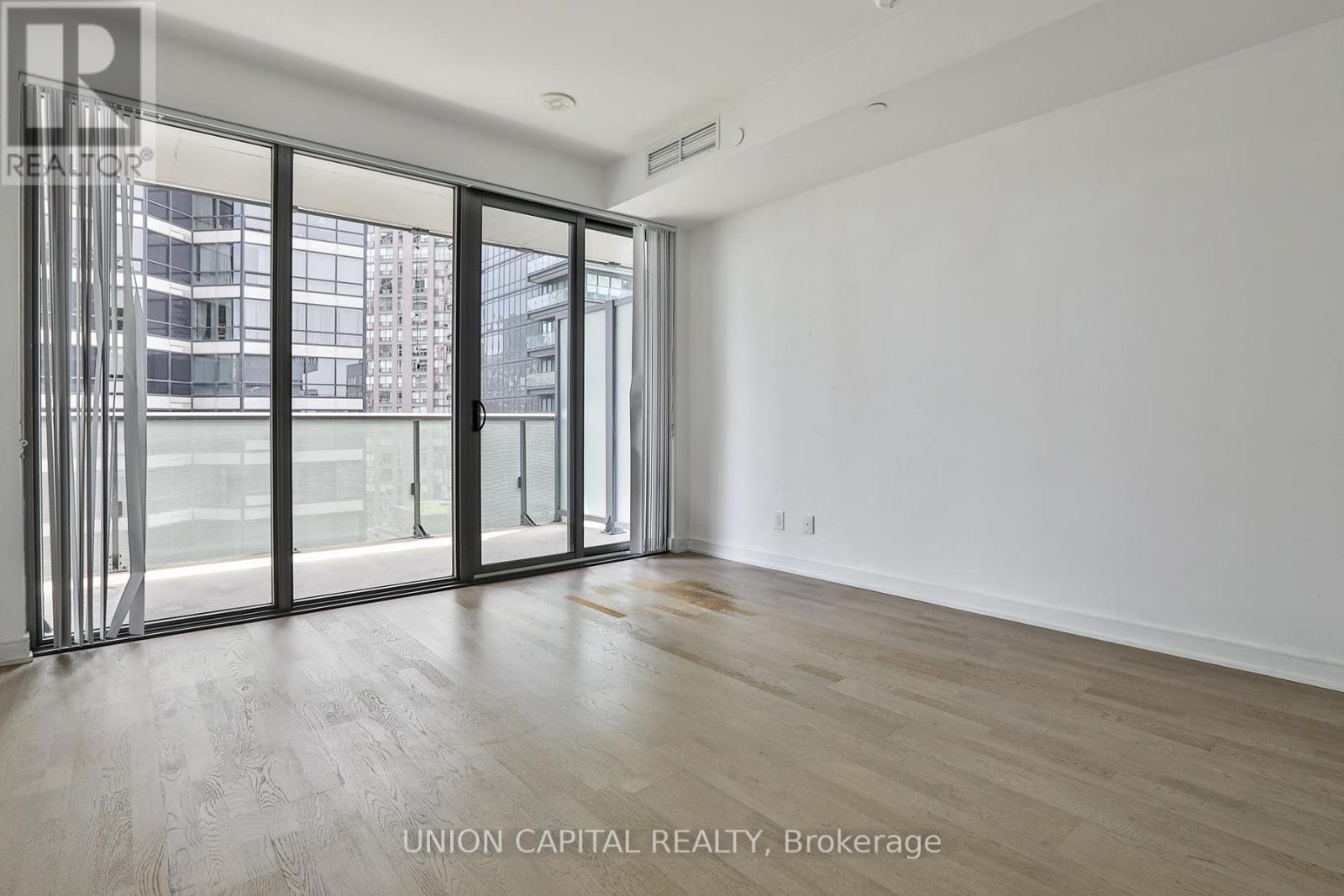 1307 - 57 St Joseph Street, Toronto, Ontario  M5S 0C5 - Photo 6 - C13134478