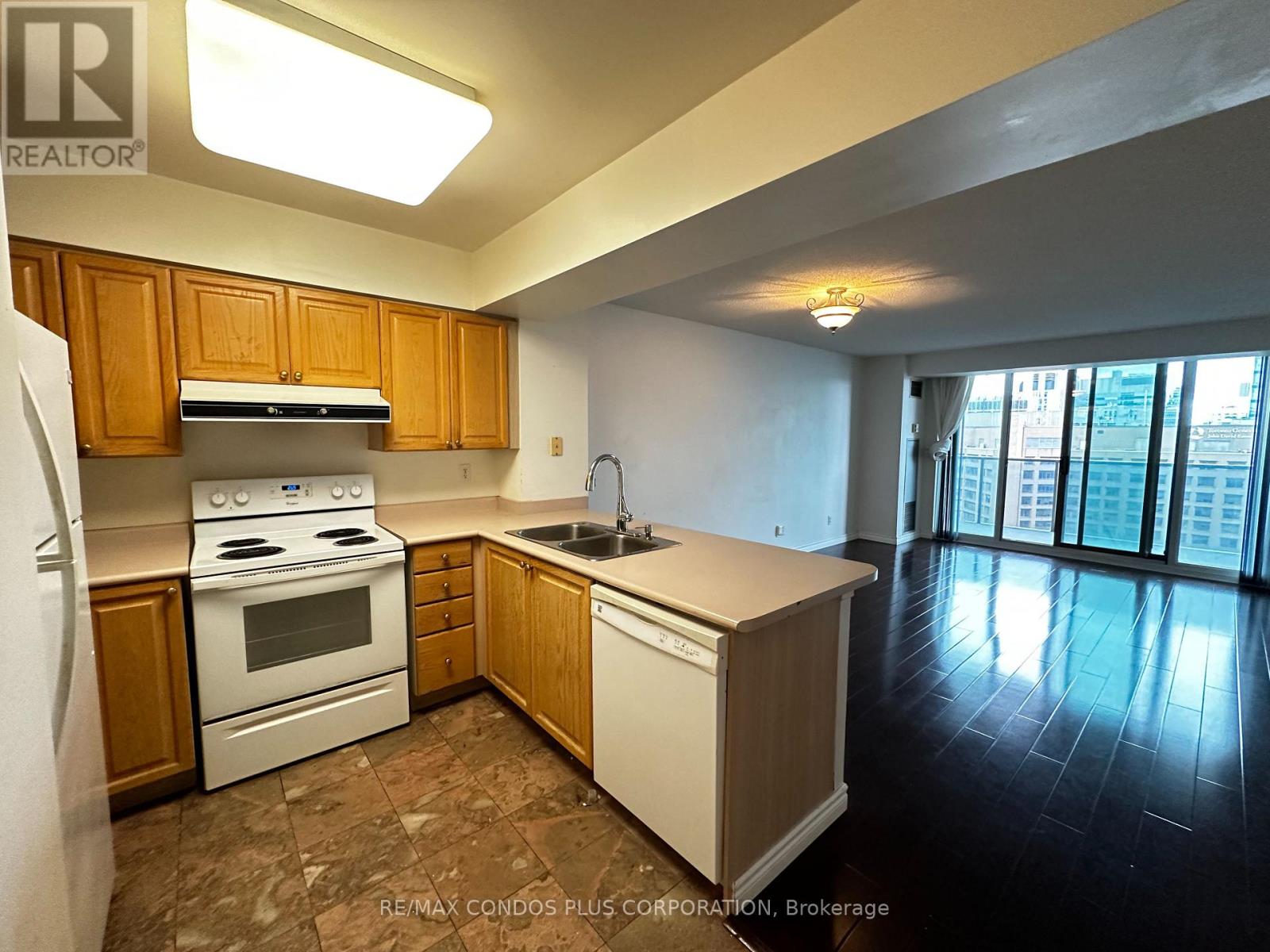 2506 - 750 Bay Street, Toronto, Ontario  M5G 1N6 - Photo 3 - C13134560