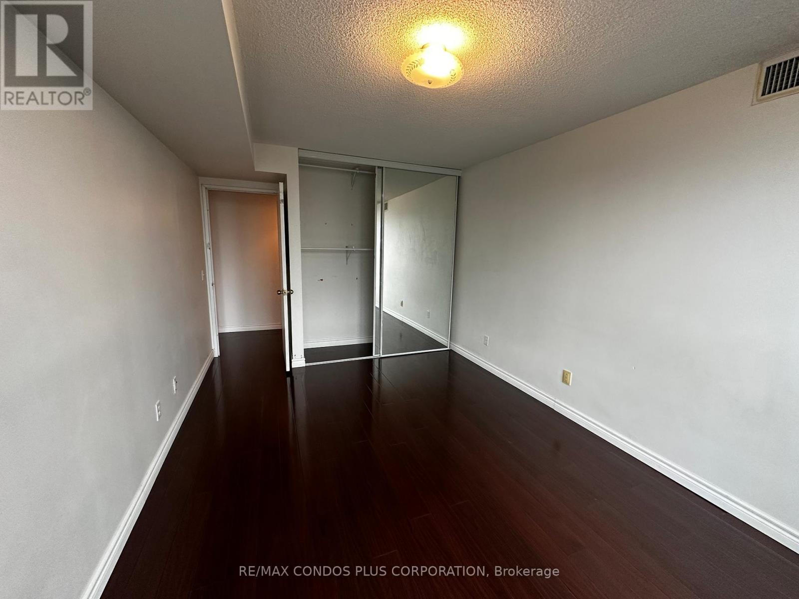 2506 - 750 Bay Street, Toronto, Ontario  M5G 1N6 - Photo 6 - C13134560
