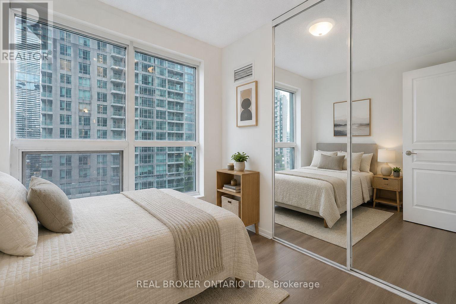 1013 - 18 Yonge Street, Toronto, Ontario  M5E 1Z8 - Photo 6 - C13134582