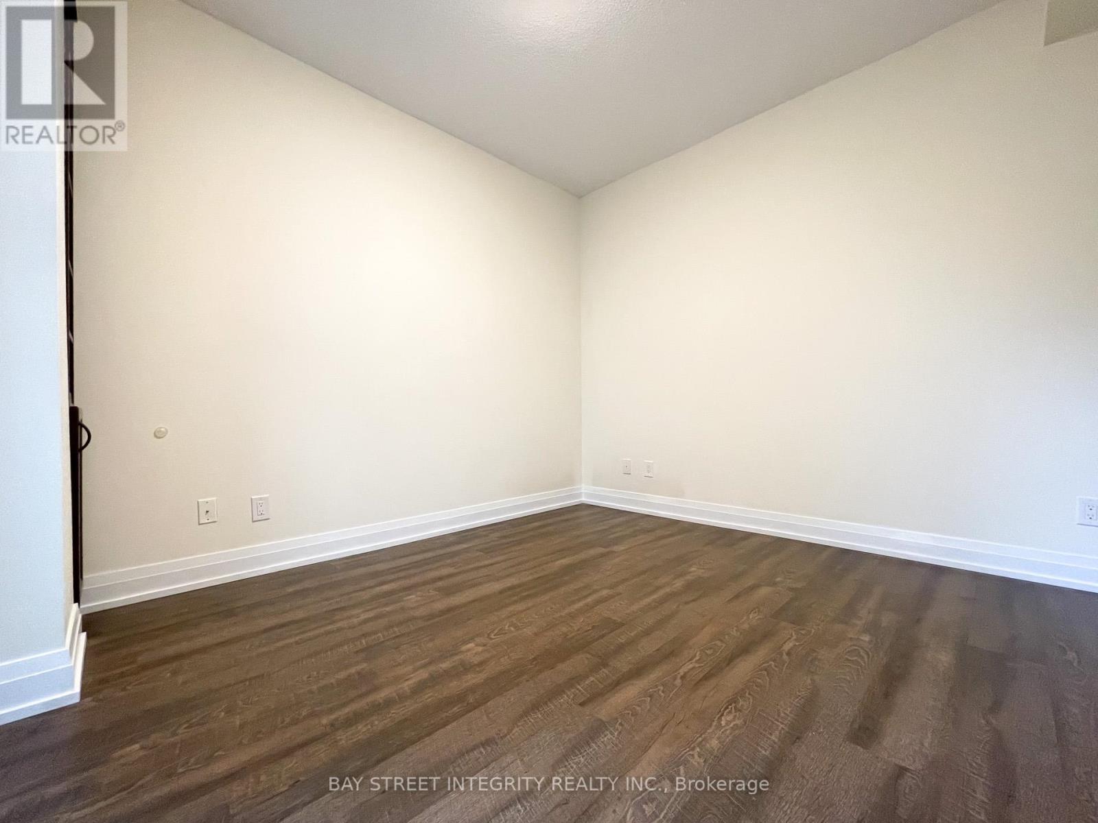 W120 - 565 Wilson Avenue, Toronto, Ontario  M3H 0C6 - Photo 10 - C13134632