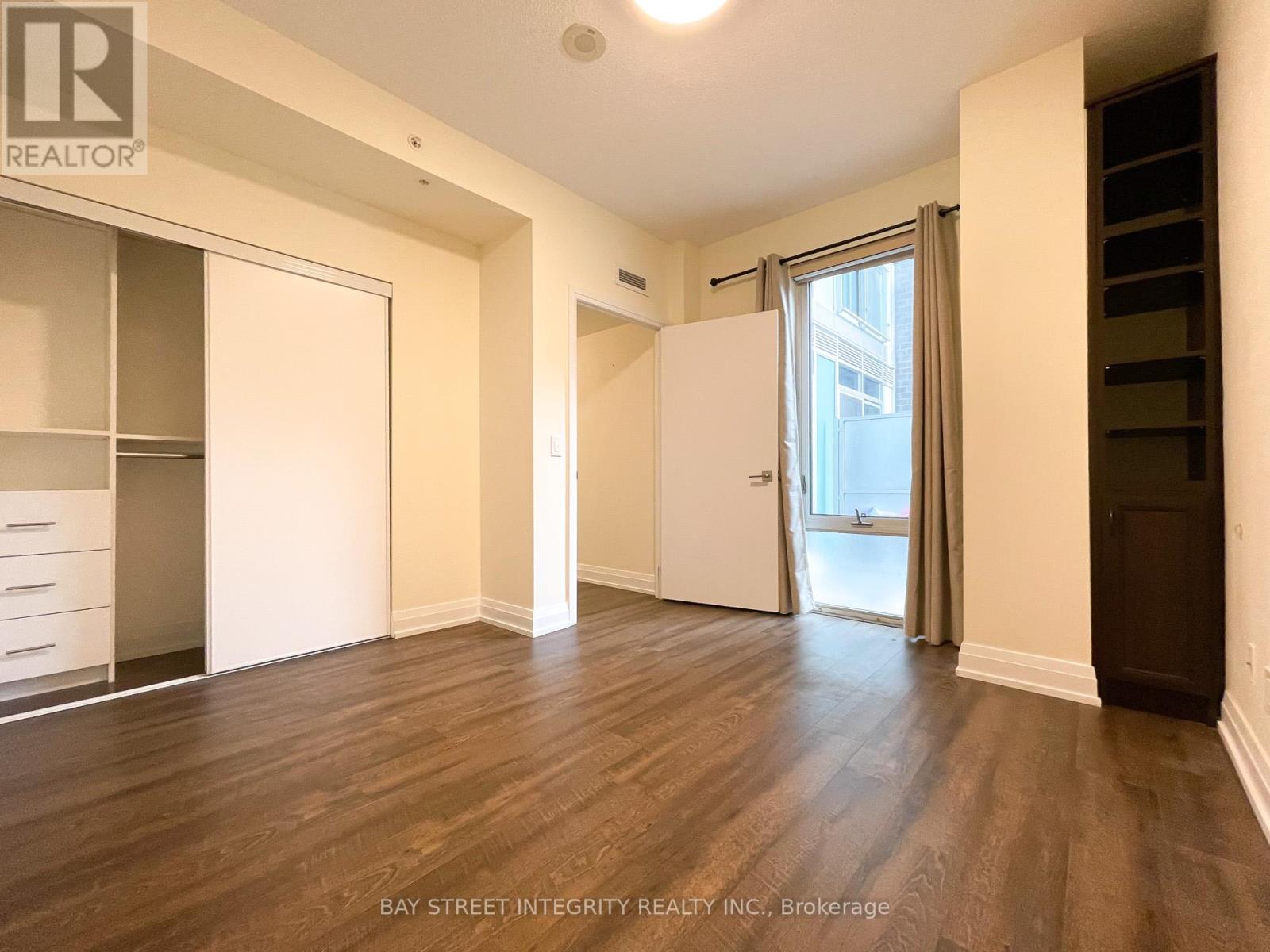 W120 - 565 Wilson Avenue, Toronto, Ontario  M3H 0C6 - Photo 11 - C13134632