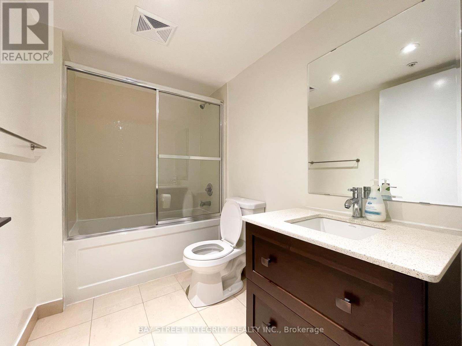W120 - 565 Wilson Avenue, Toronto, Ontario  M3H 0C6 - Photo 18 - C13134632