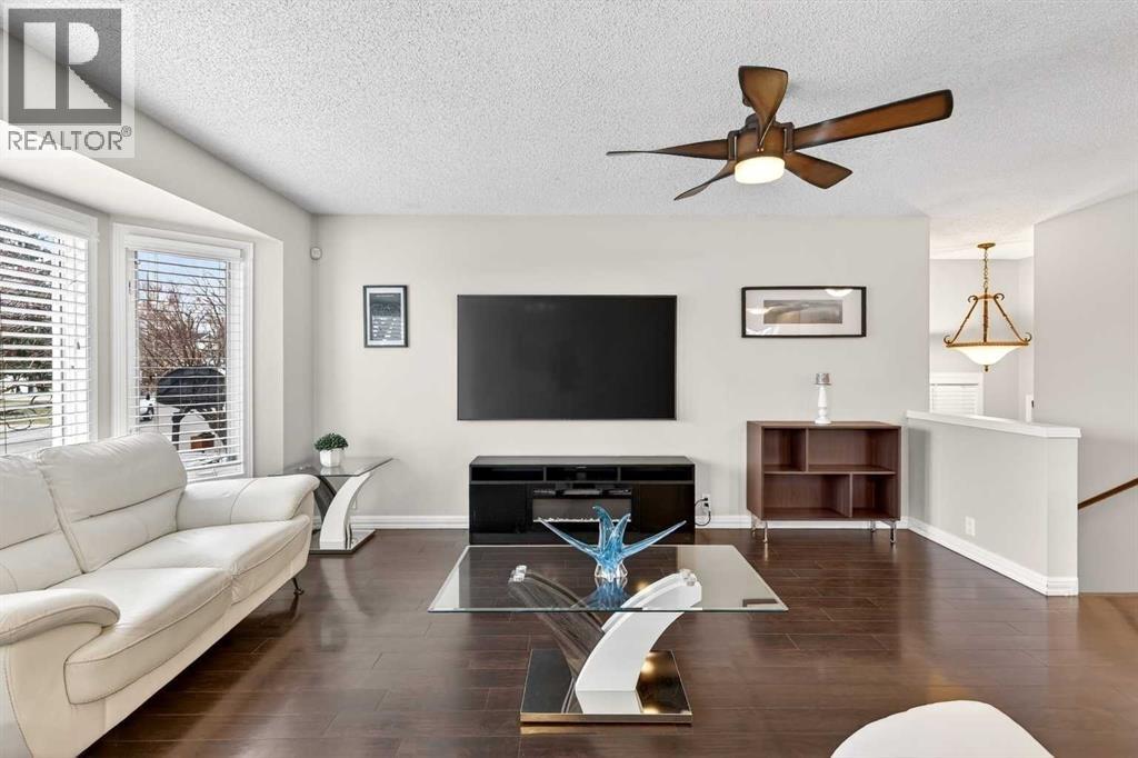 111 Sanderling Rise Nw, Calgary, Alberta  T3K 3B4 - Photo 7 - A2299200