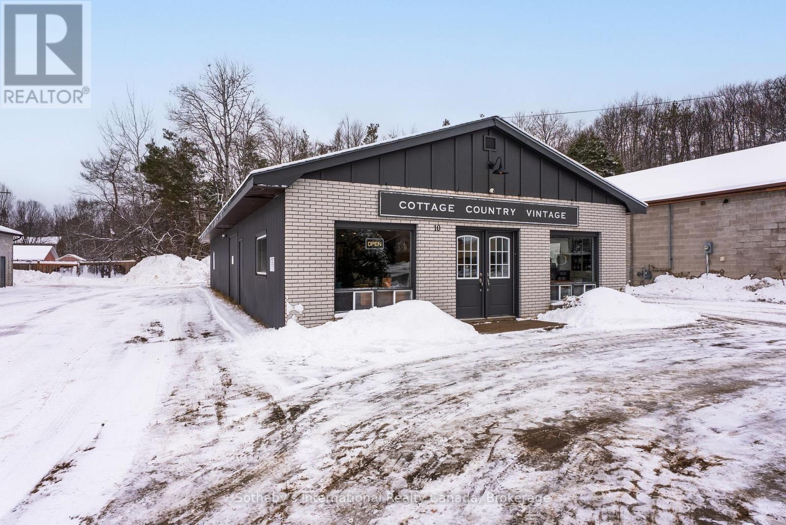 10 Armstrong Street, Bracebridge, Ontario  P1L 1C1 - Photo 27 - X12708316