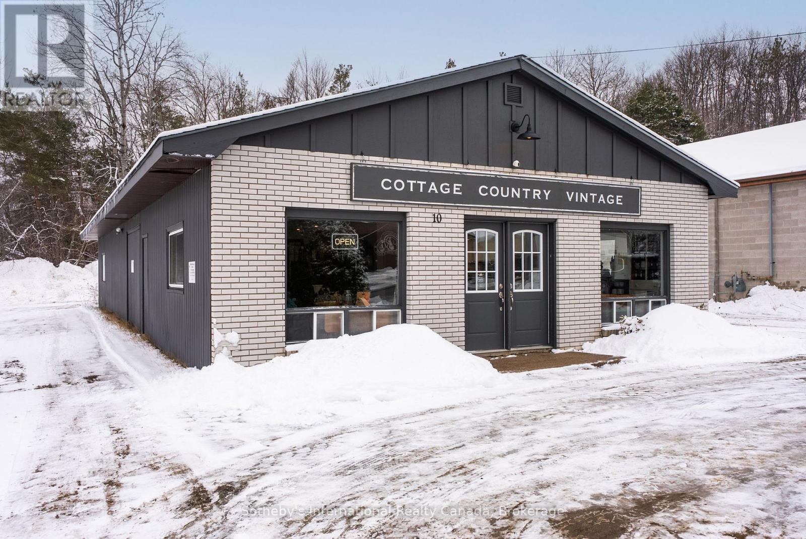 10 Armstrong Street, Bracebridge, Ontario  P1L 1C1 - Photo 6 - X12708316