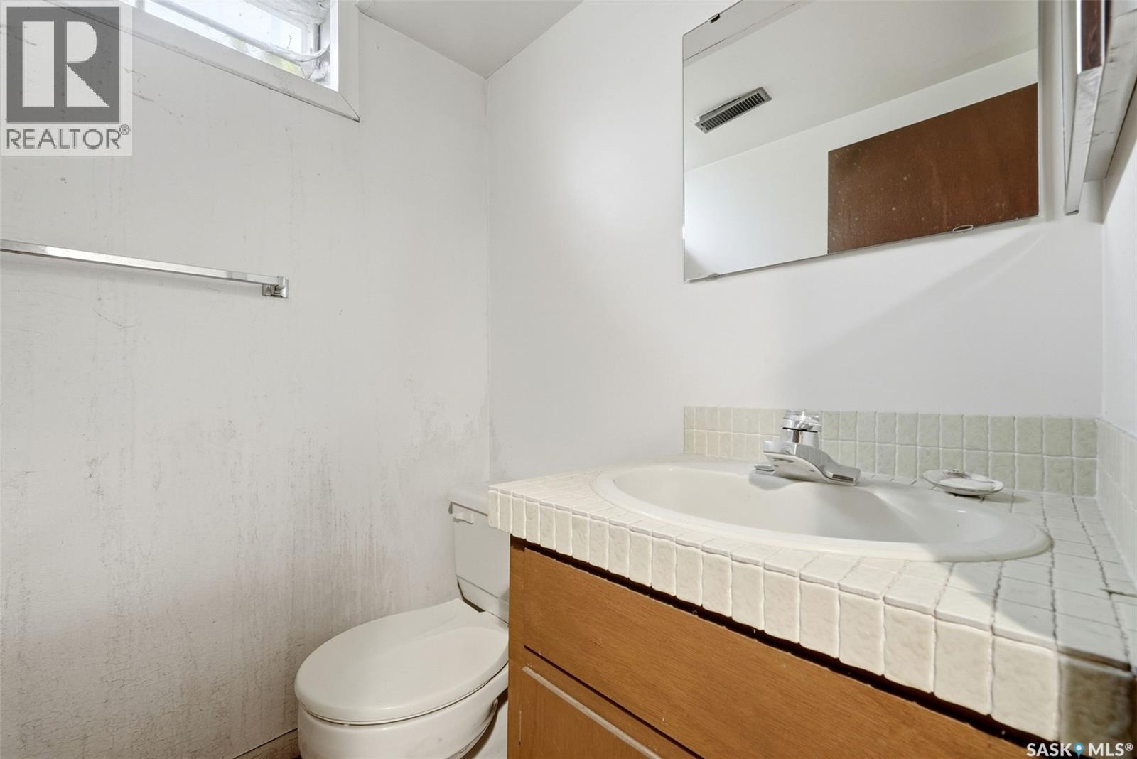 203 Angus Crescent, Regina, Saskatchewan  S4T 6N3 - Photo 39 - SK036132