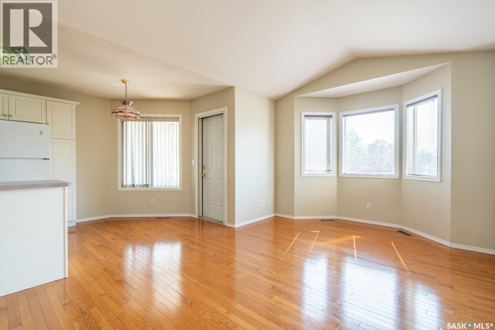 3119 Truesdale Drive E, Regina, Saskatchewan  S4V 2P6 - Photo 8 - SK036098