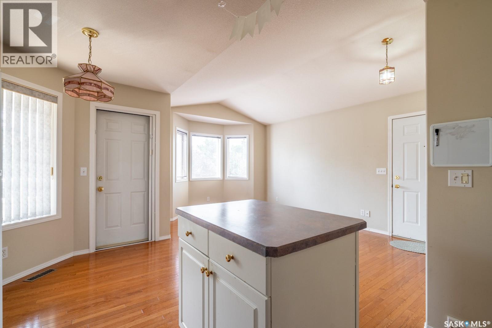 3119 Truesdale Drive E, Regina, Saskatchewan  S4V 2P6 - Photo 9 - SK036098