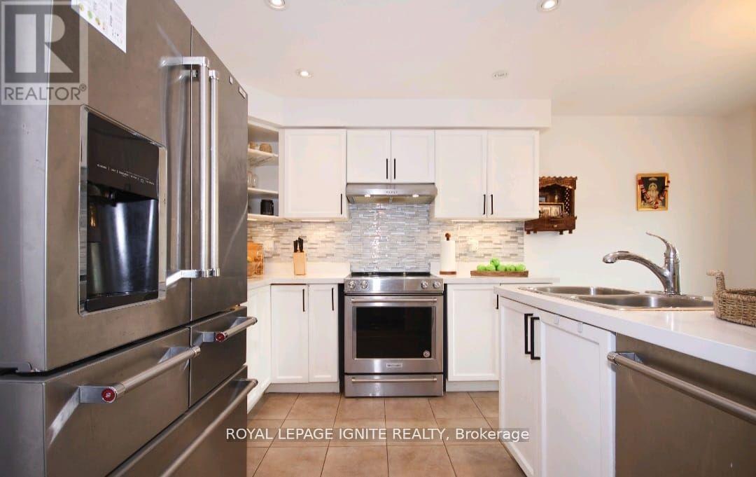 66 Westray Crescent, Ajax, Ontario  L1Z 0B3 - Photo 9 - E13134470