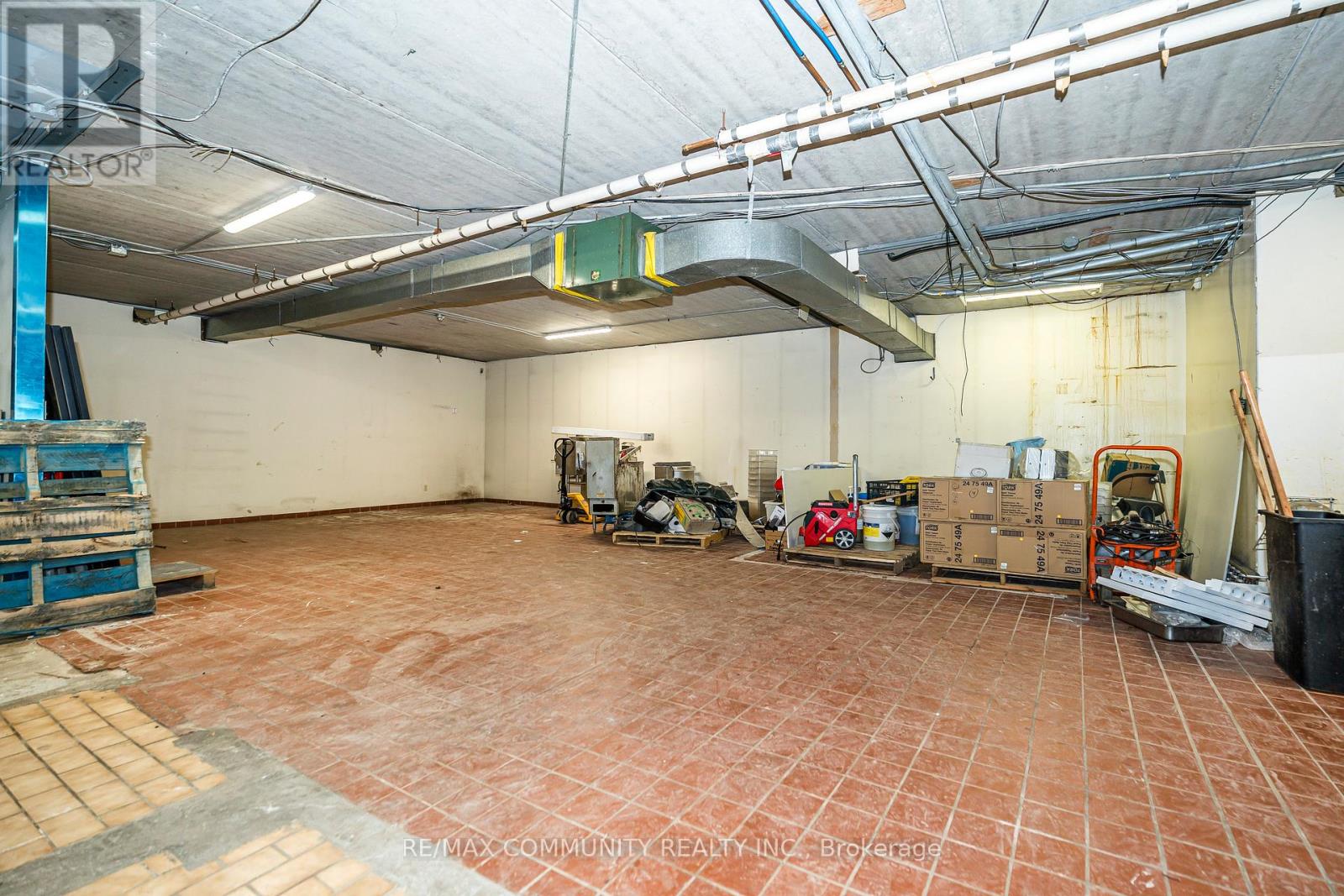 60 Athol Street E, Oshawa, Ontario  L1H 8B7 - Photo 8 - E13134592