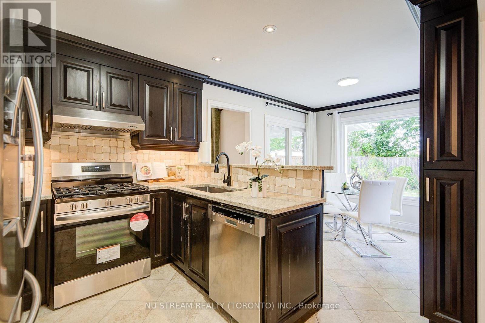 58 Elson Street, Markham, Ontario  L3S 1Y7 - Photo 4 - N13134464