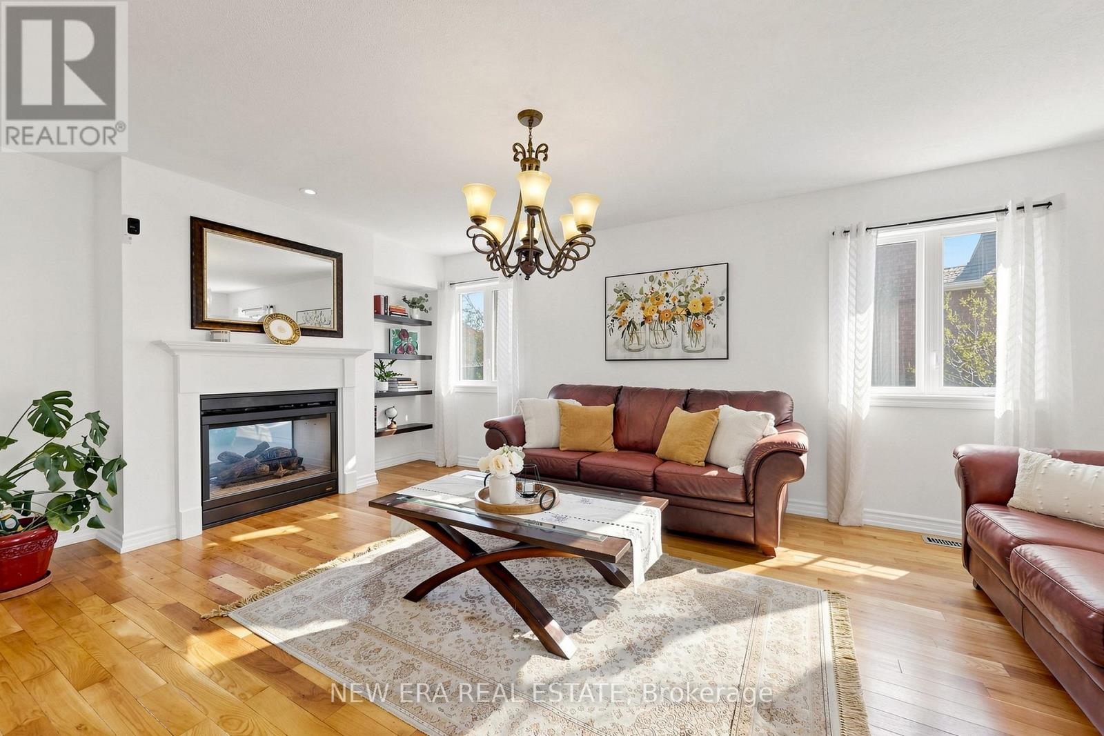 61 Orville Hand Court, Bradford West Gwillimbury, Ontario  L3Z 0C2 - Photo 4 - N13134606