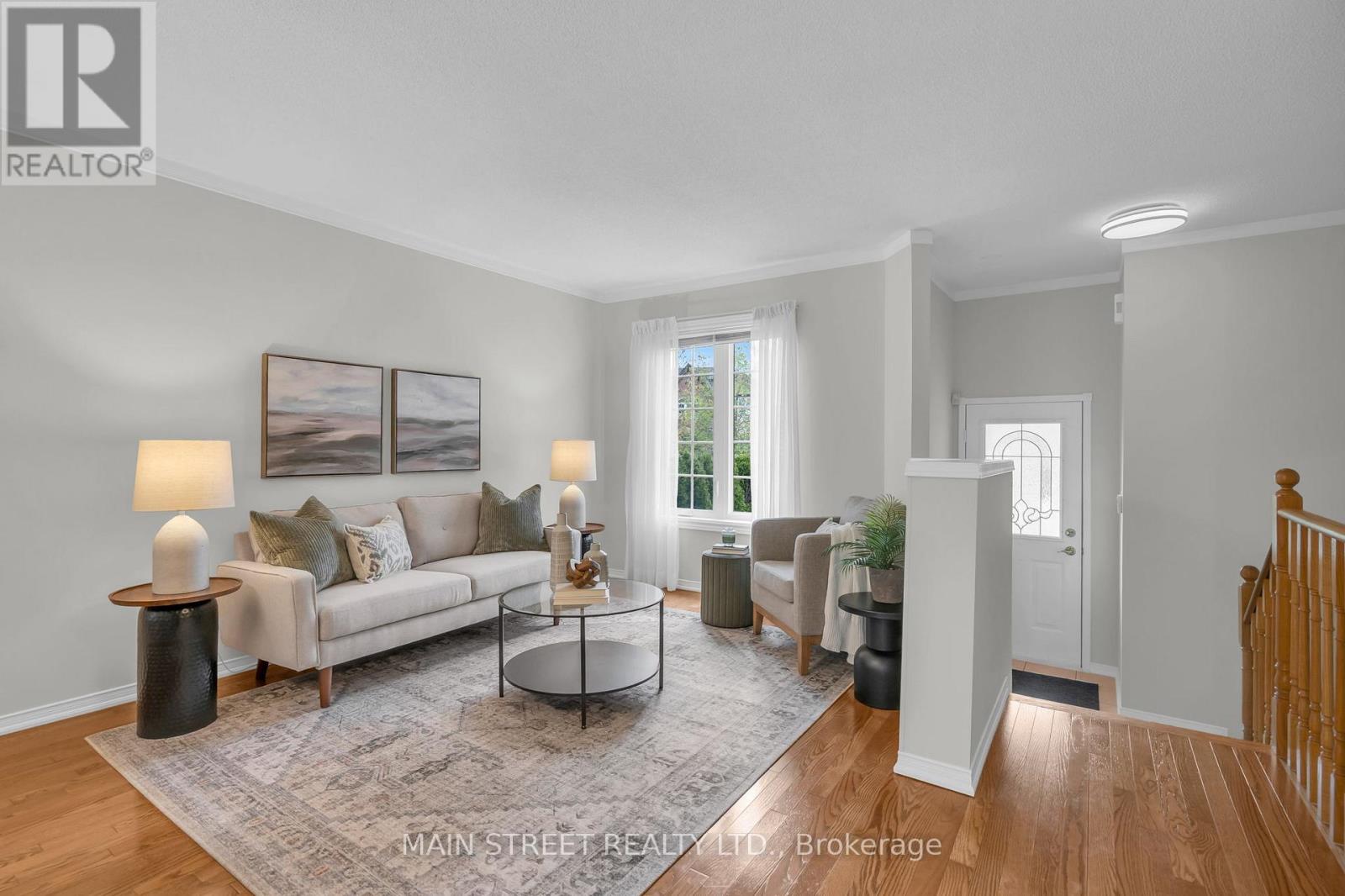 137 Clearmeadow Boulevard, Newmarket, Ontario  L3X 2E9 - Photo 3 - N13134610