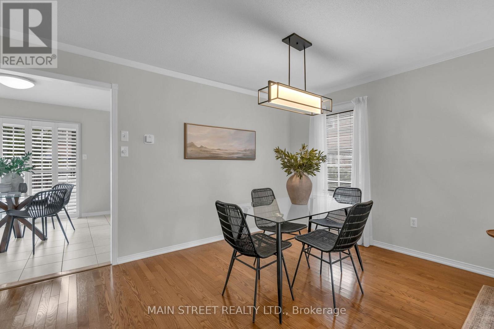 137 Clearmeadow Boulevard, Newmarket, Ontario  L3X 2E9 - Photo 6 - N13134610