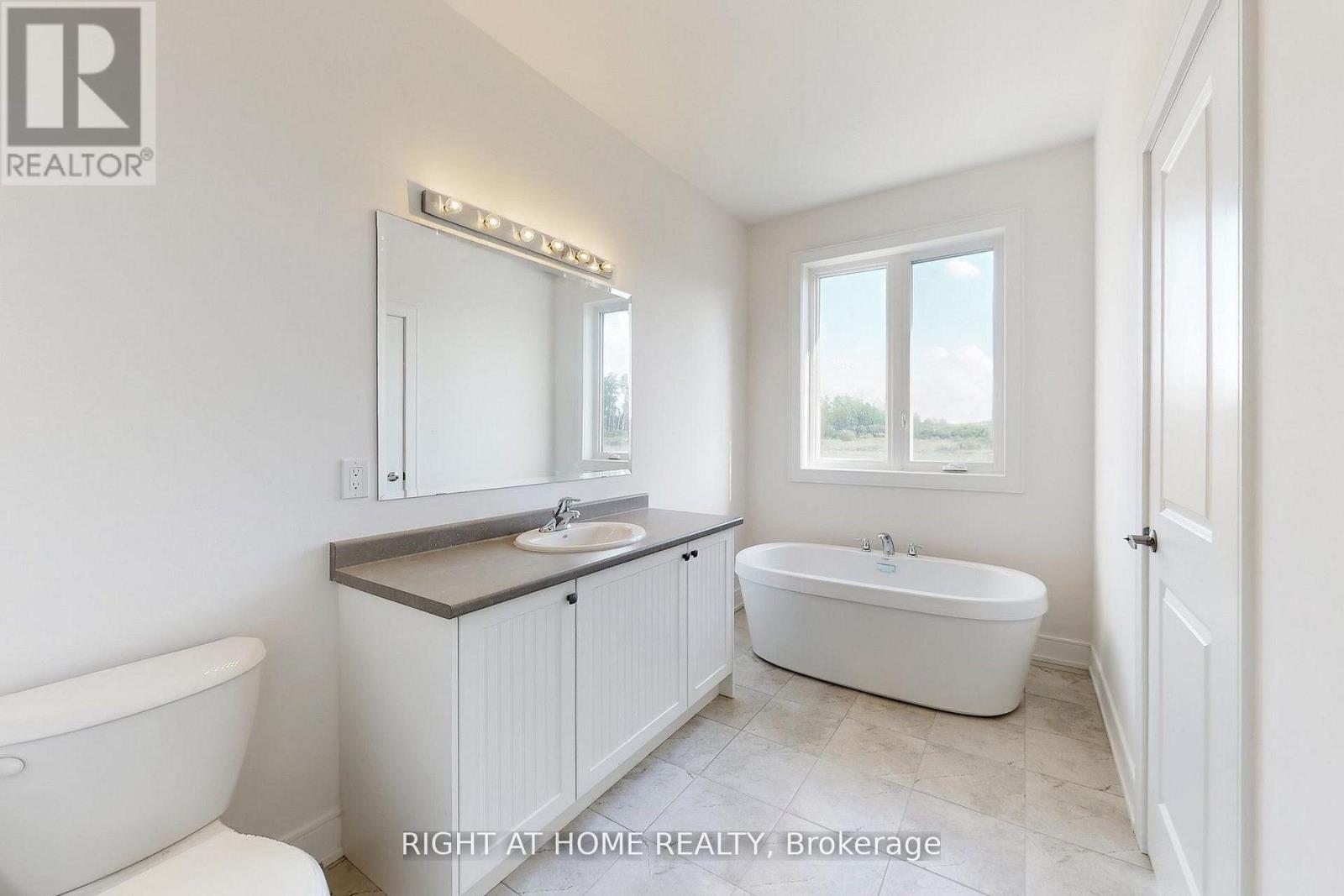243 Duncan Street, Clearview, Ontario  L0M 1S0 - Photo 27 - S13134586